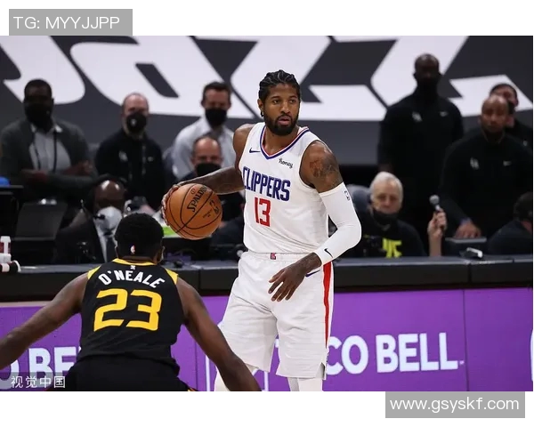 G1爵士对决快船精彩回顾球迷热情高涨赛场氛围火爆